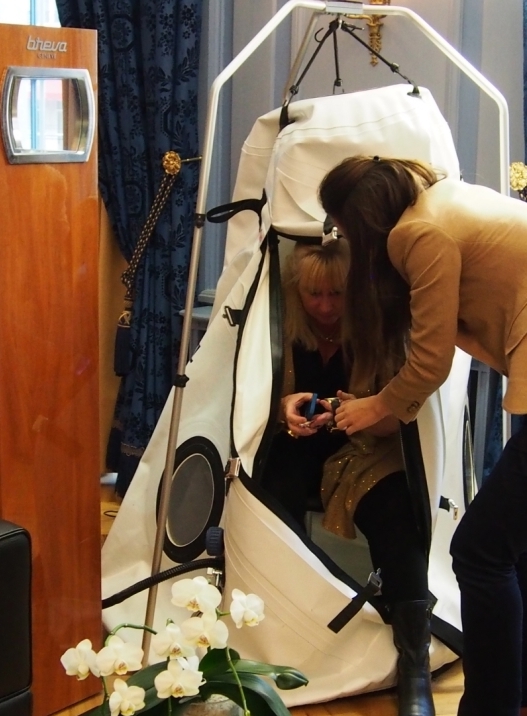 SIHH 2014 Roberta Naas Braving the Breva Hyperbaric Chamber